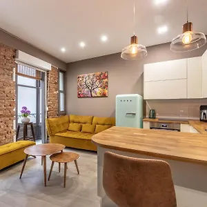 Old Town Xii By Aston Apartamento